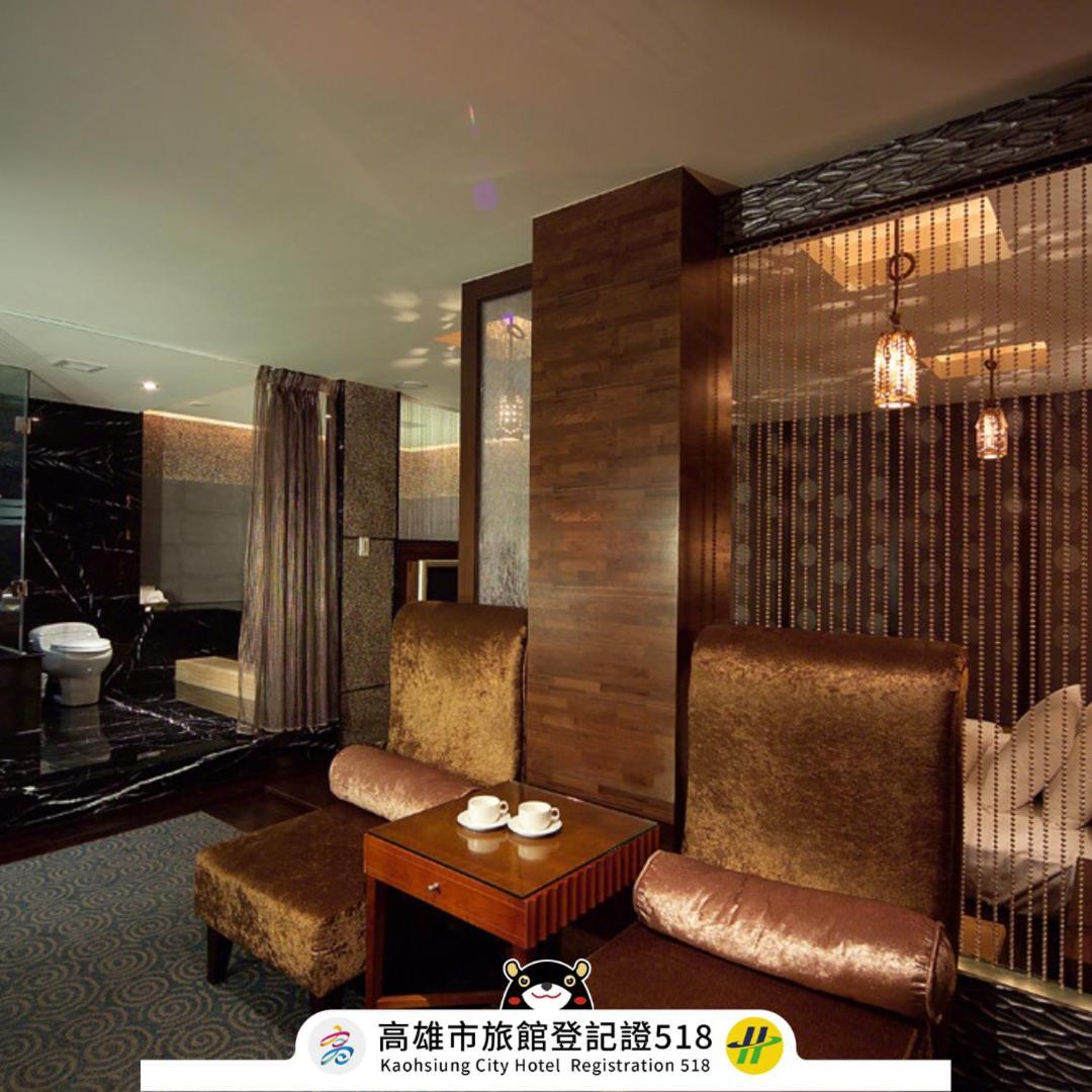 Venice Motel Kaohsiung Extérieur photo