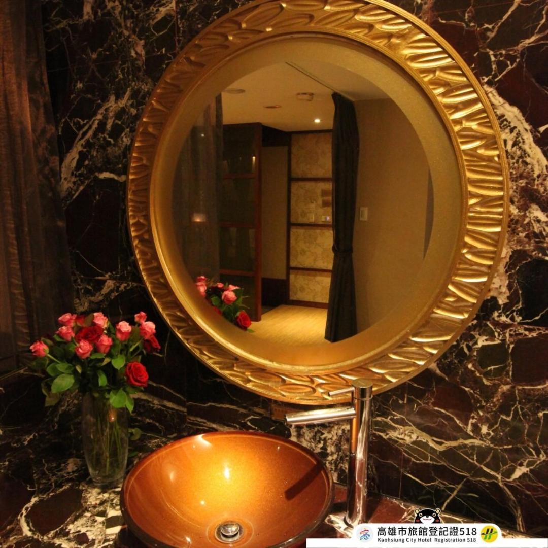 Venice Motel Kaohsiung Extérieur photo