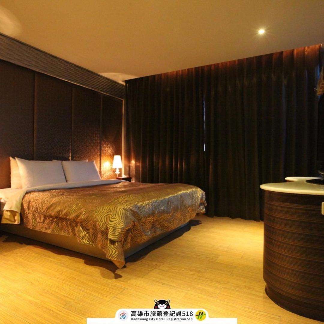 Venice Motel Kaohsiung Extérieur photo